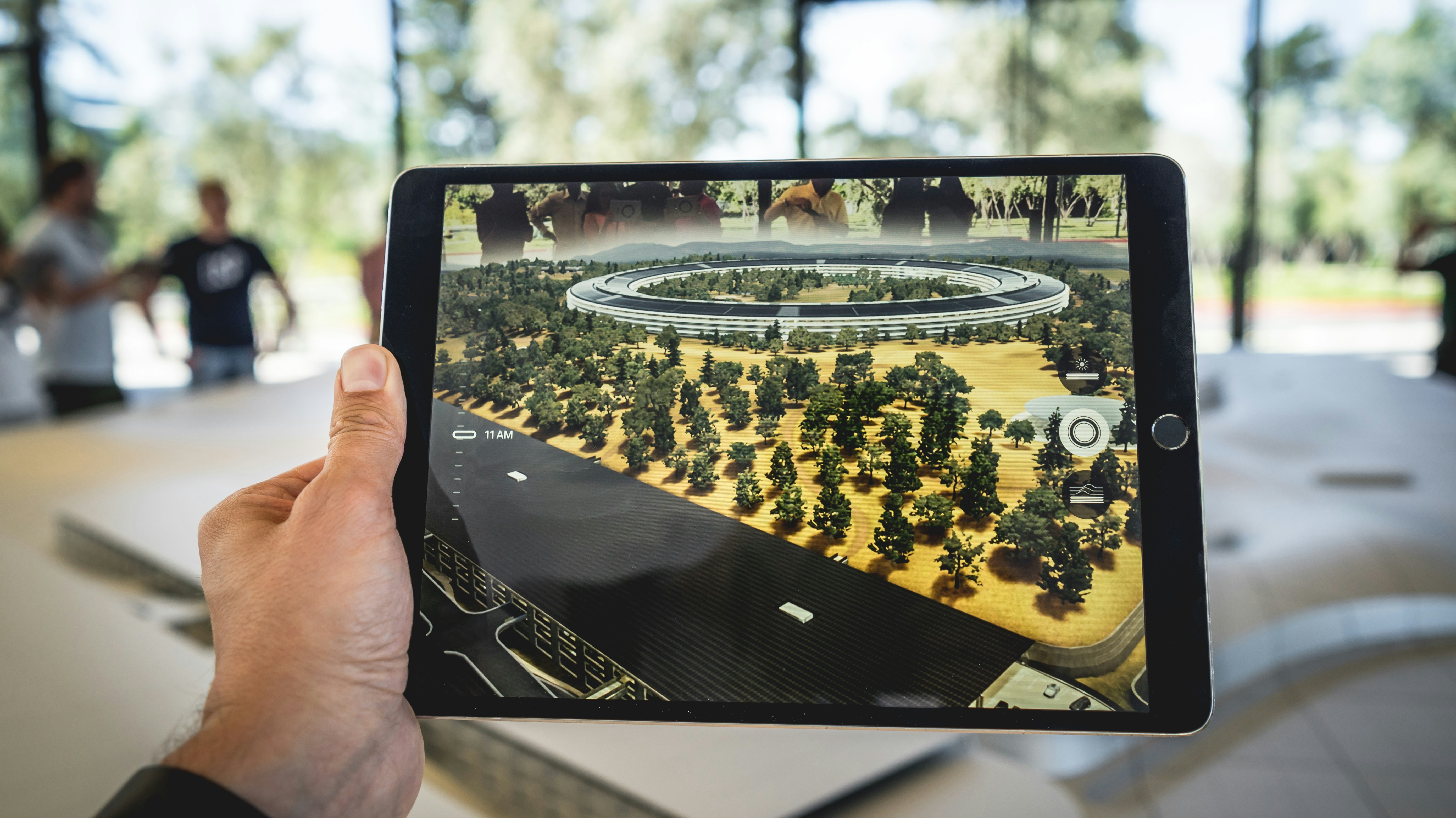 Beyond Images: How 360° Virtual Tours Are Transforming Retail and Real Estate